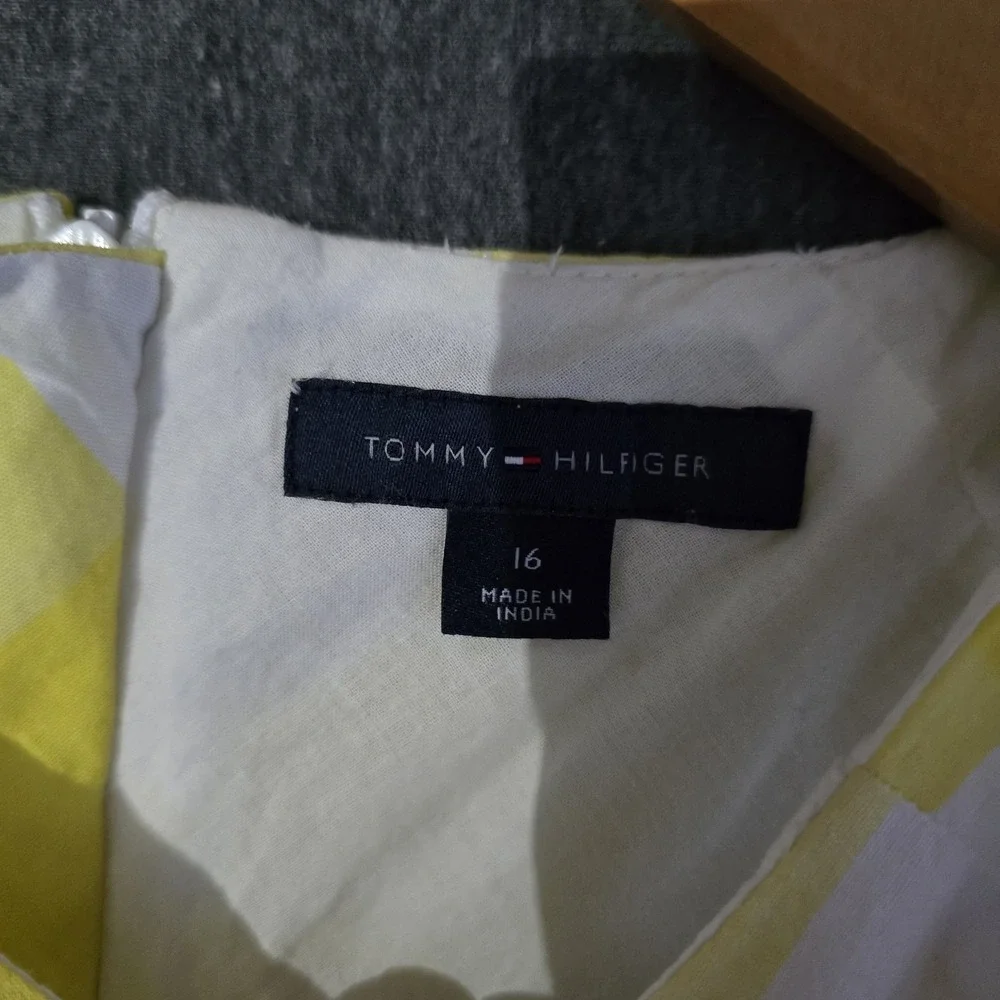 Tommy Hilfiger Kids Yellow White Gingham Plaid Sleeveless Dress Size 16 - Picture 5 of 7